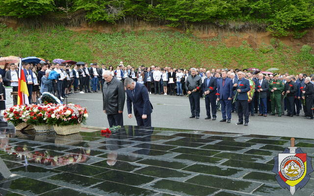 Делегация от МВД РЮО во главе с Игорем Наниевым приняли участие в траурном митинге, посвящённый жертвам Зарской трагедии 1992 года