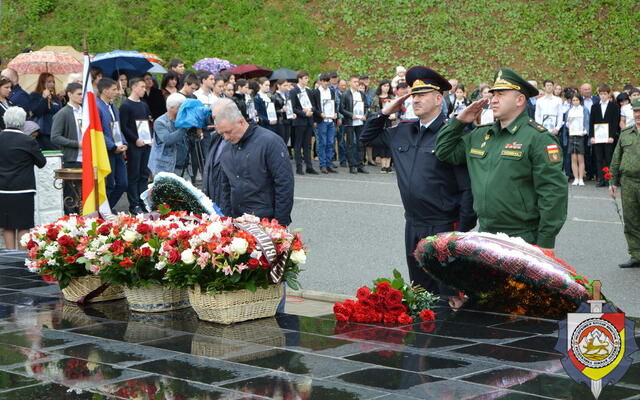 Делегация от МВД РЮО во главе с Игорем Наниевым приняли участие в траурном митинге, посвящённый жертвам Зарской трагедии 1992 года