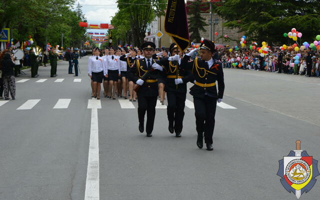 Военный парад на центральной площади в г.Цхинвал